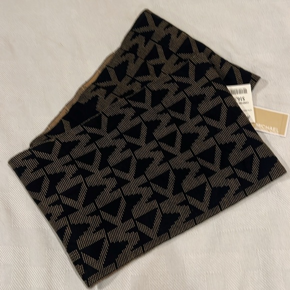 Michael Kors Accessories - Michael Kors scarf